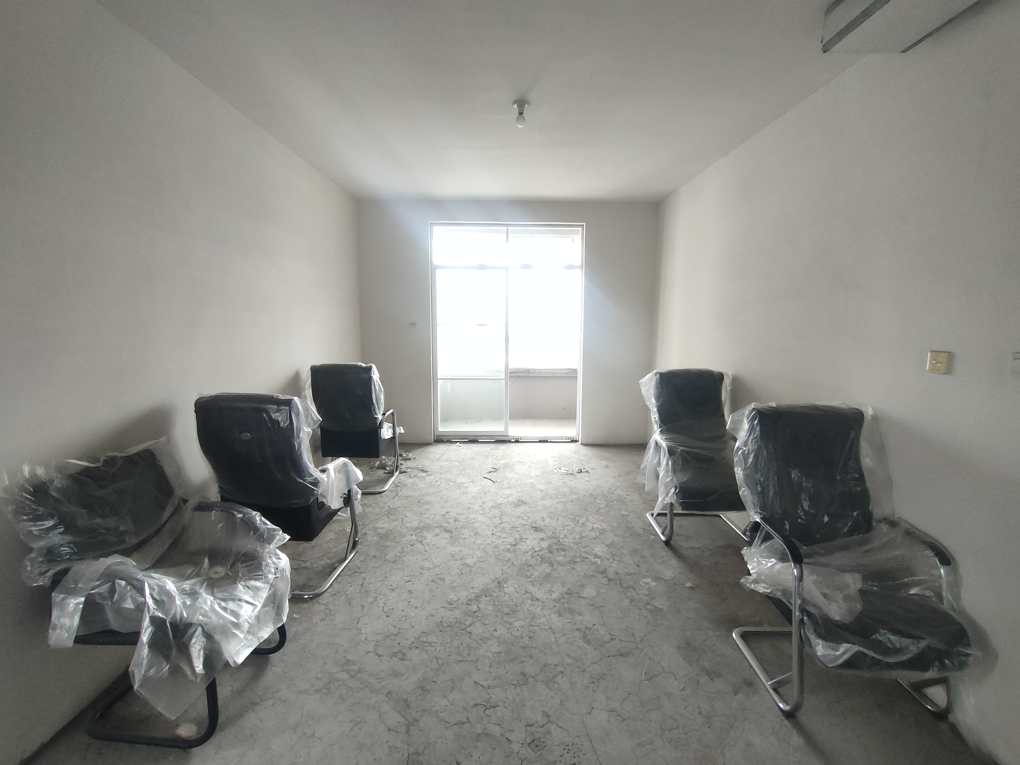 2室2厅1卫东港龙城