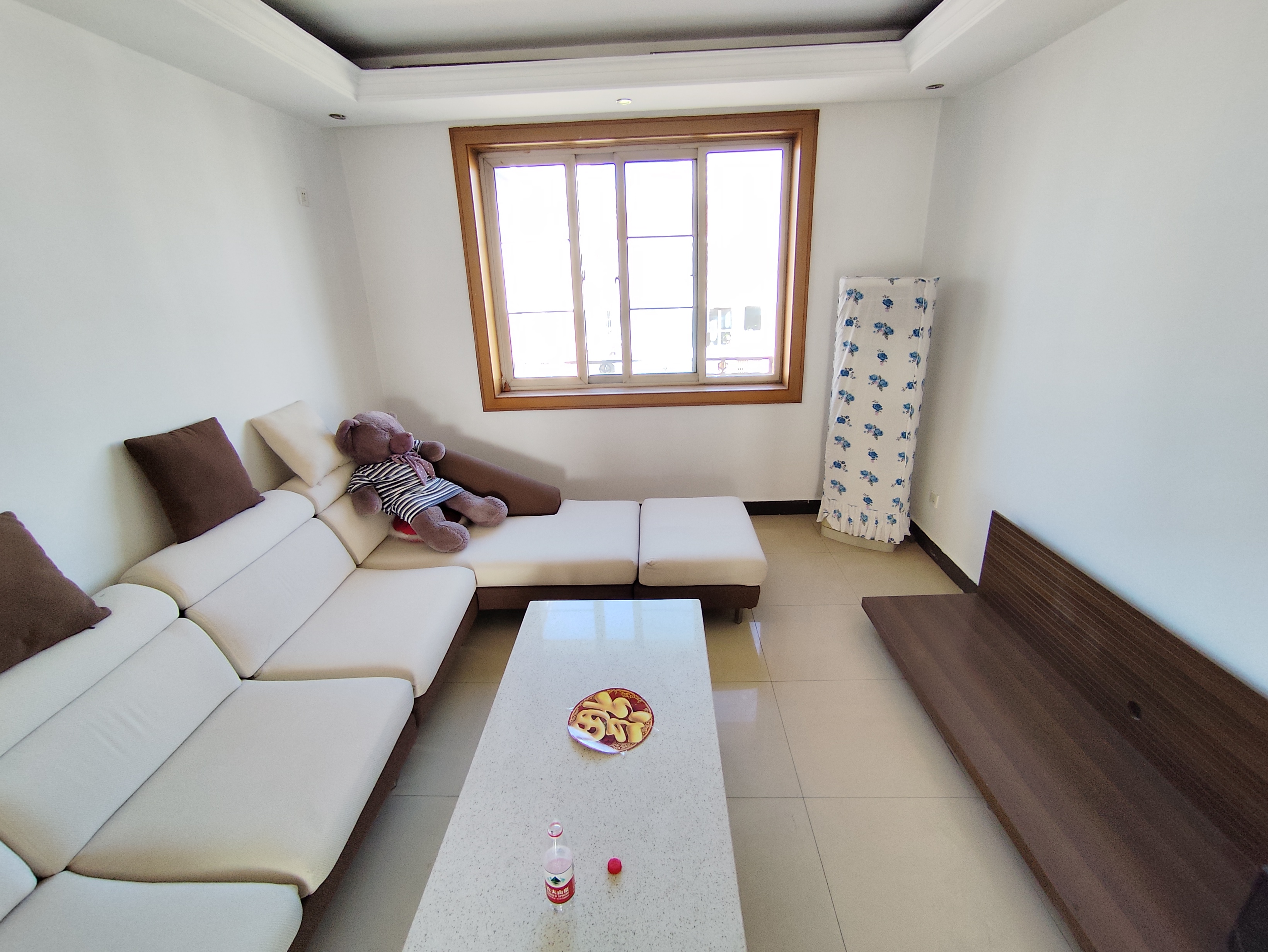 3室2厅1卫鎏金花园