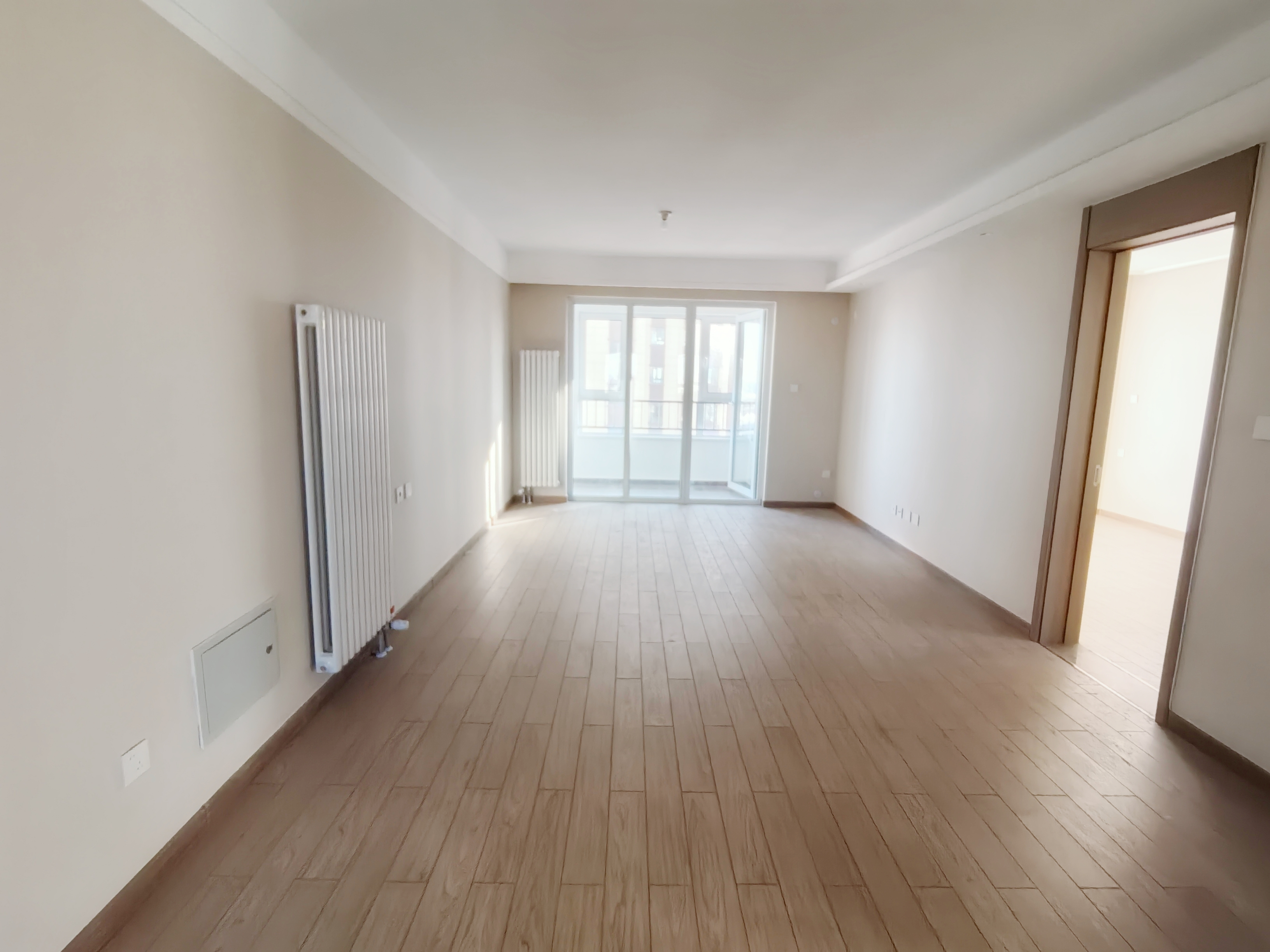 3室2厅1卫中建府