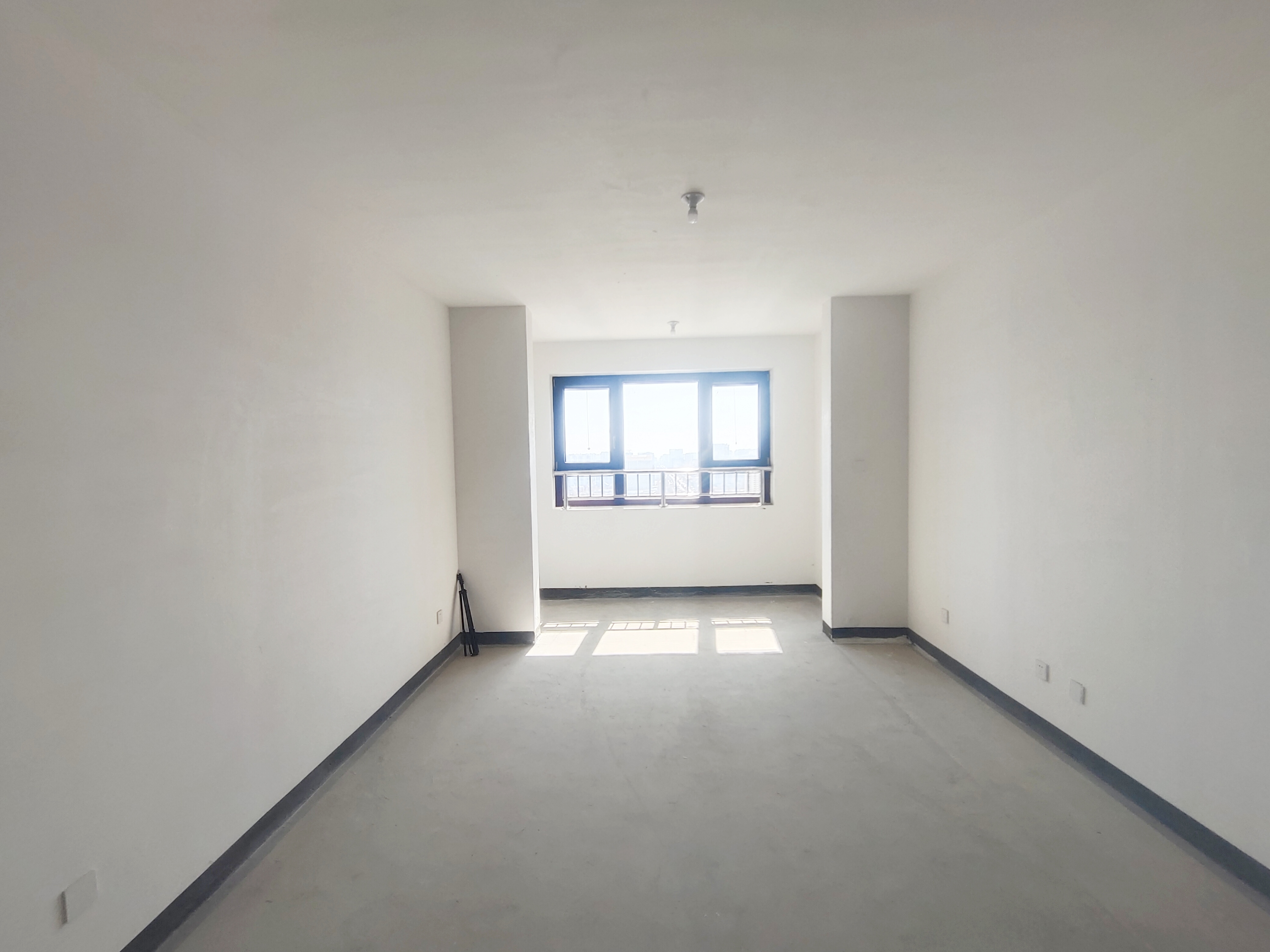 3室2厅2卫国茂府