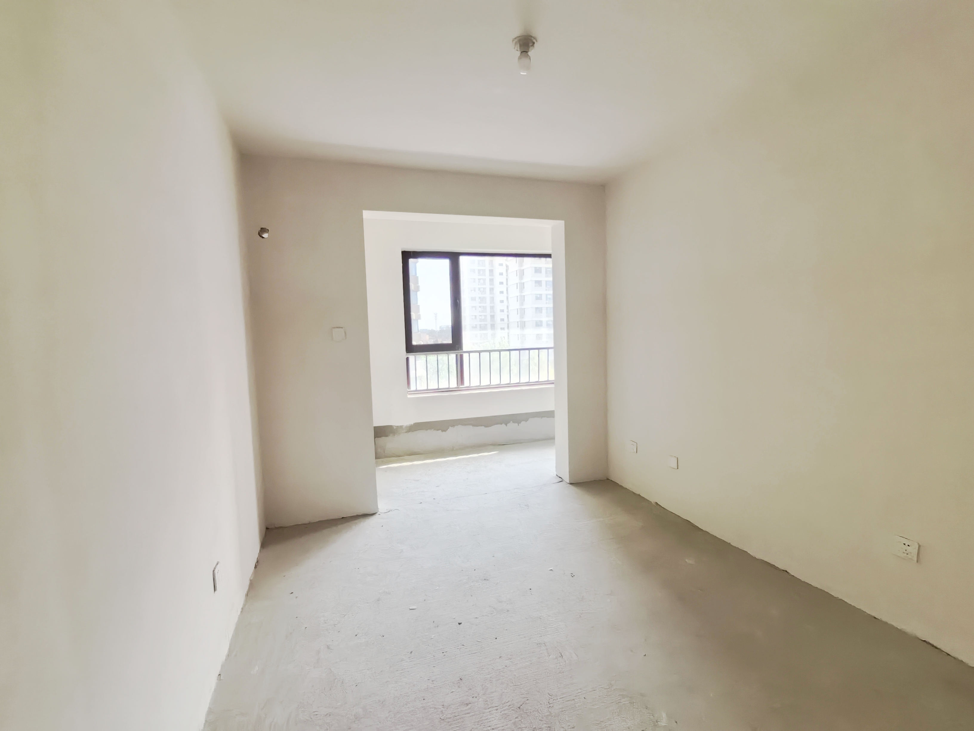 花海国际 128万 3室1厅2卫 131.0平米,开平区二手房,千家找房网