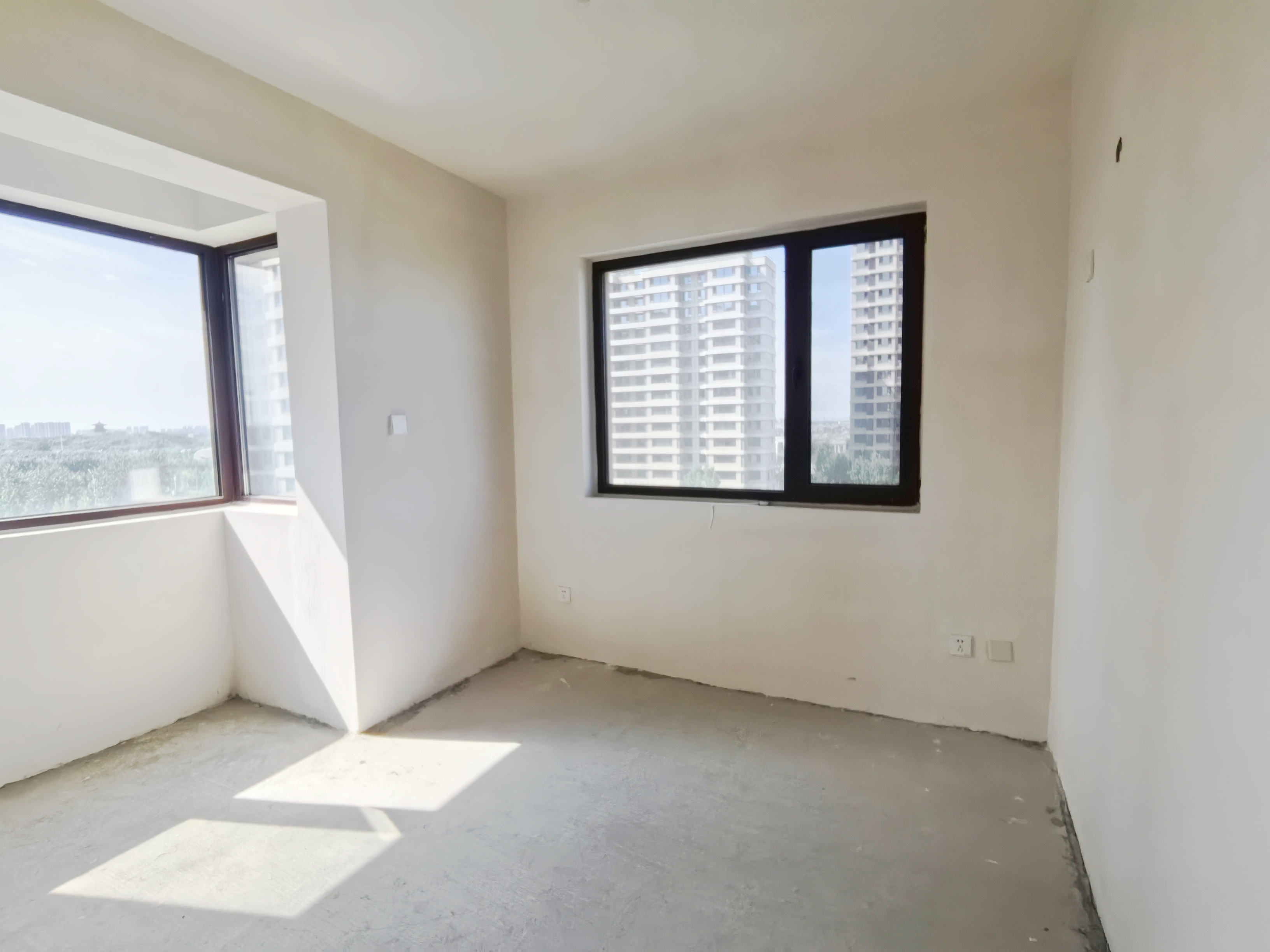 花海国际 128万 3室1厅2卫 131.0平米,开平区二手房,千家找房网