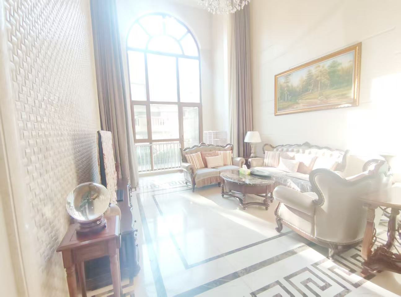 6室4厅3卫虹源里鹭港