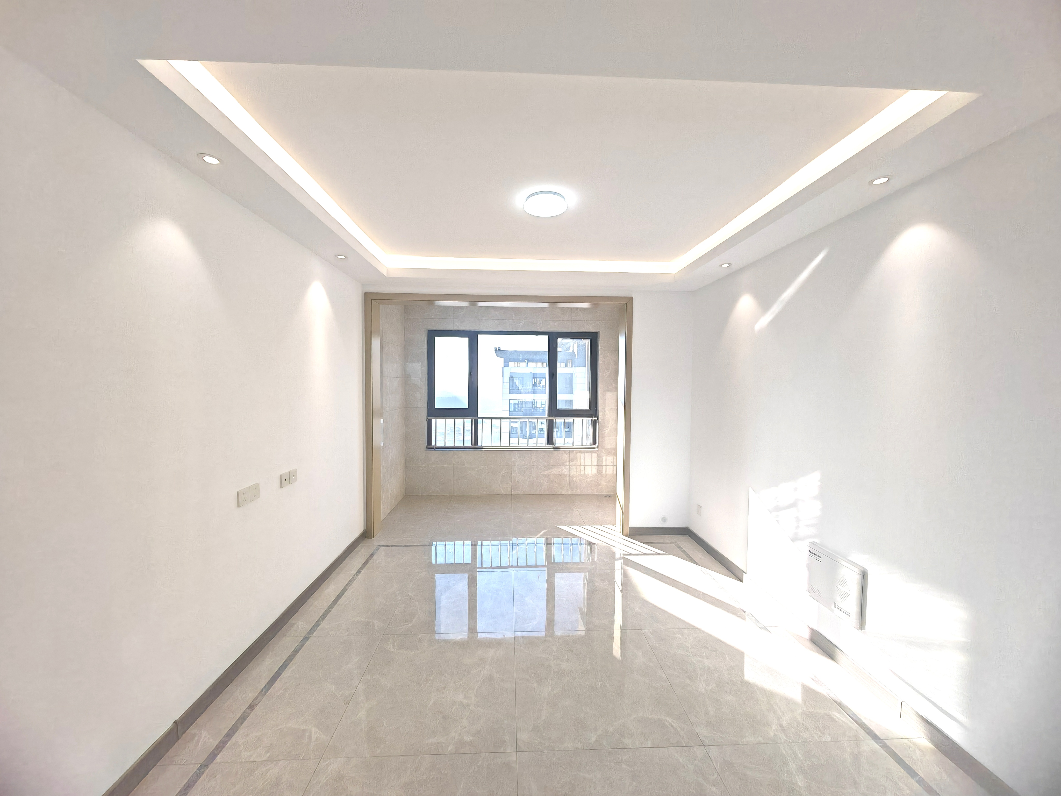 3室2厅2卫荣盛锦绣前程