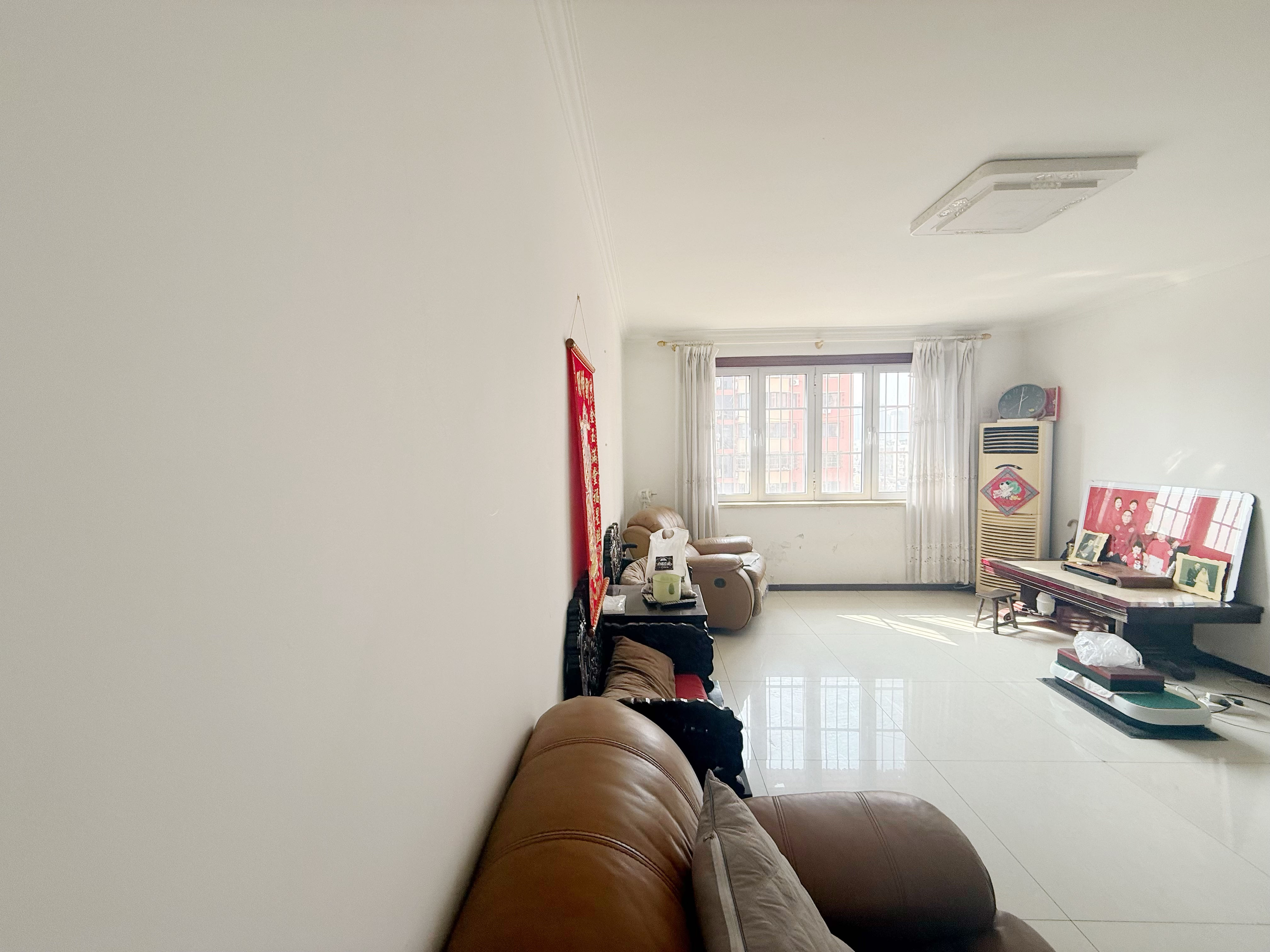 3室2厅2卫勤源里四季花苑